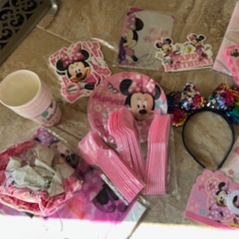Mini Mouse Birthday party Supplies for 10 people